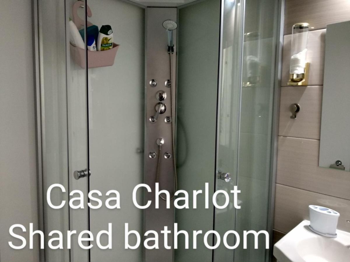 Апартаменты Casa Charlot Брашов Экстерьер фото