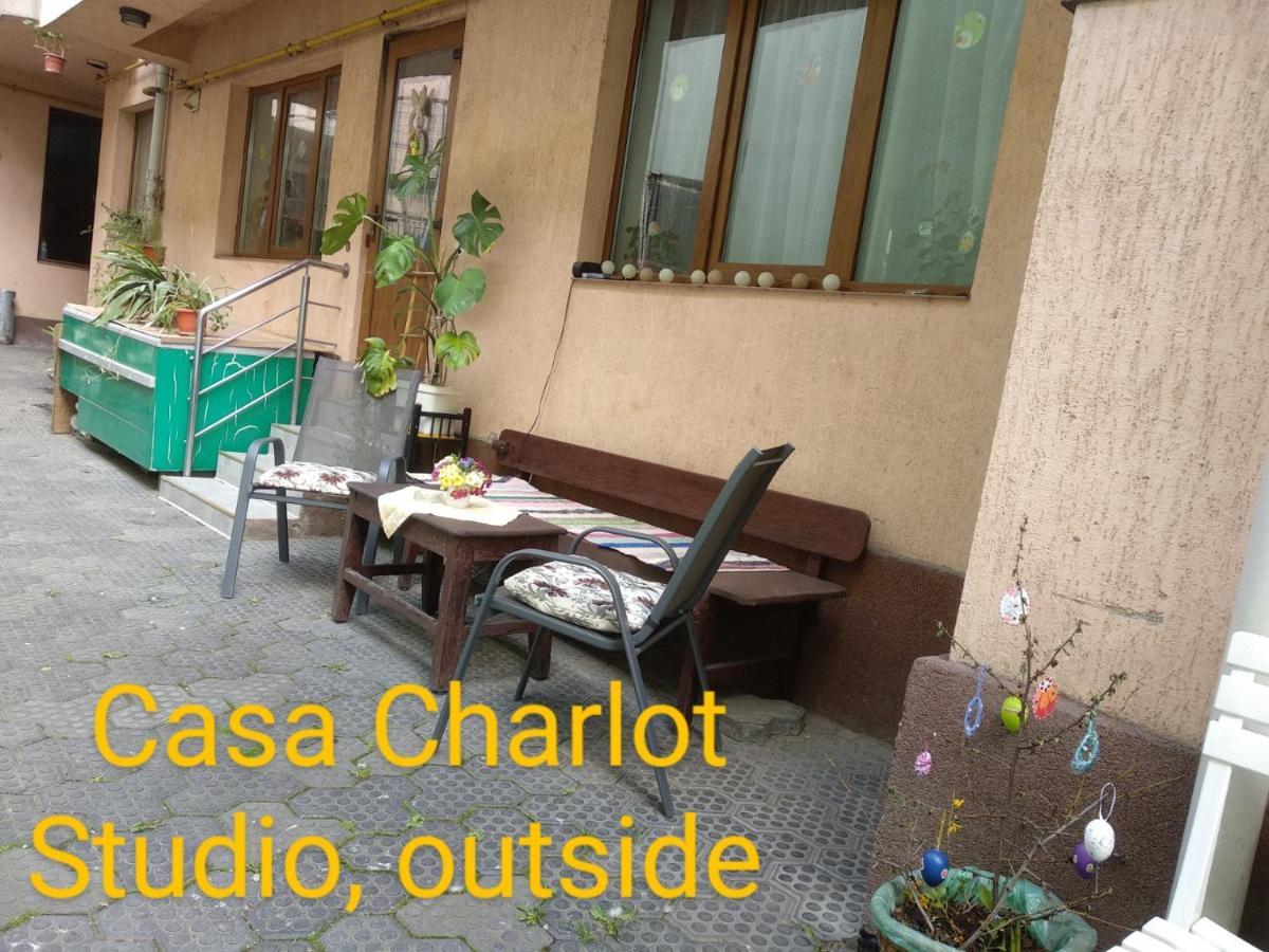 Апартаменты Casa Charlot Брашов Экстерьер фото